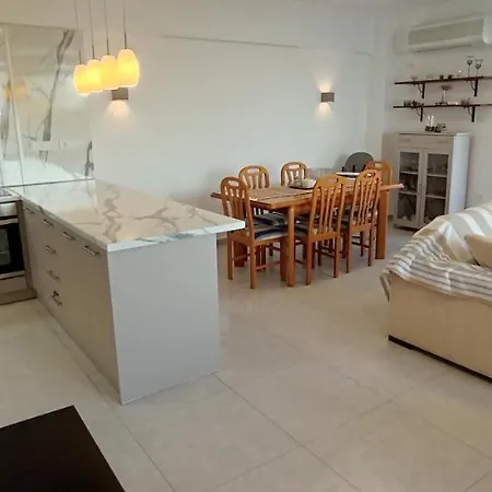 Διαμέρισμα Atlas By Sea *