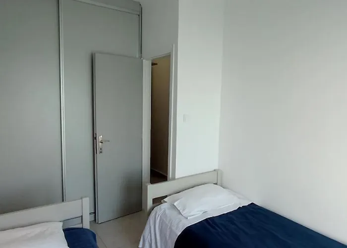 Apartment Atlas By Sea