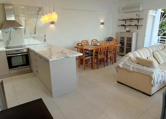 Apartment Atlas By Sea *